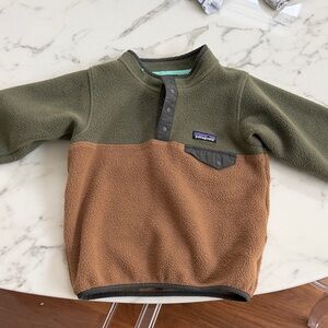 Patagonia Olive and Tan Fleece Pullover
